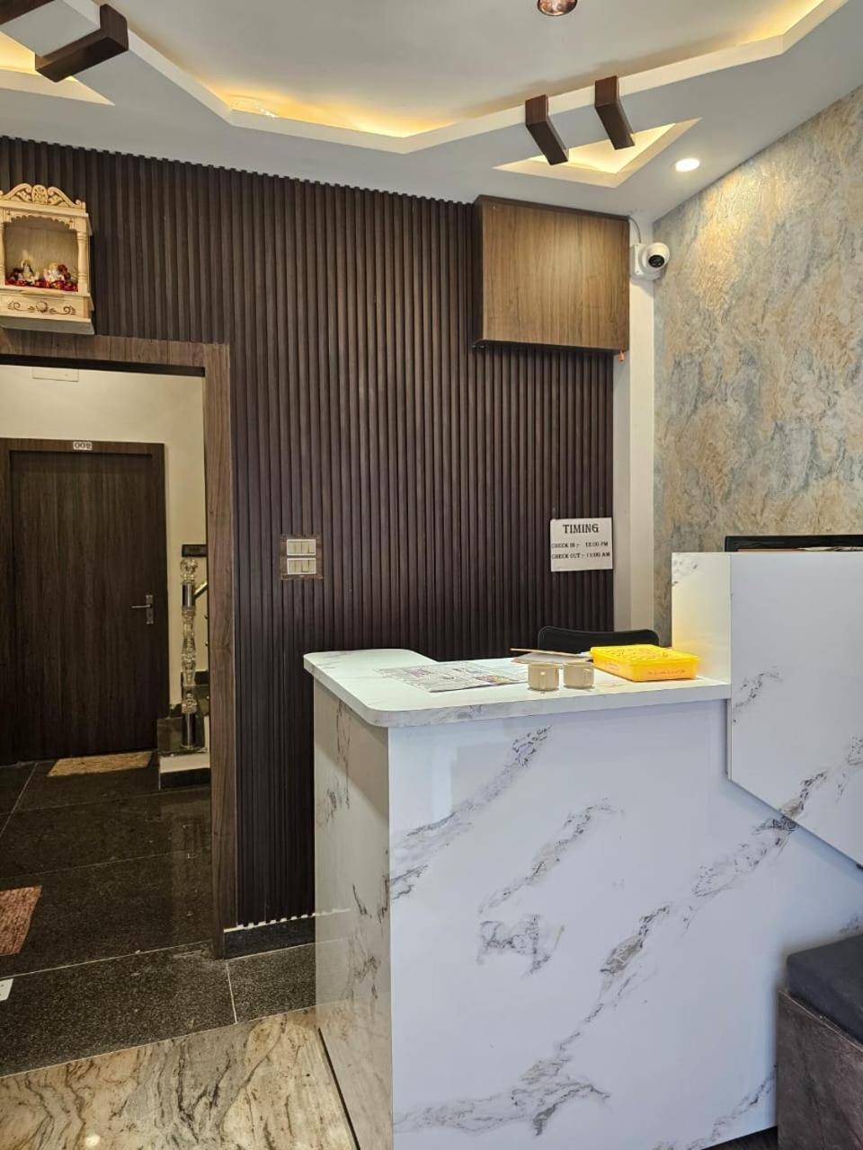 Hotel Mm Grand à Bénarès Extérieur photo