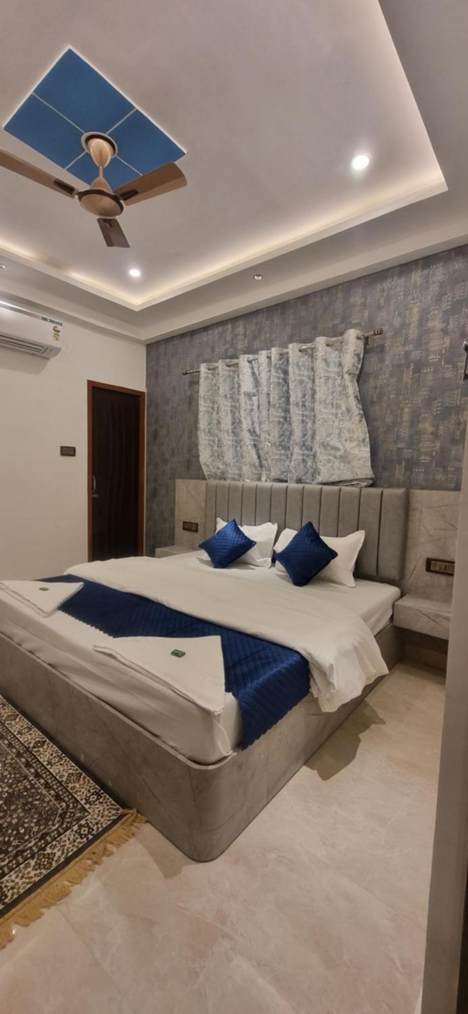 Hotel Mm Grand à Bénarès Extérieur photo